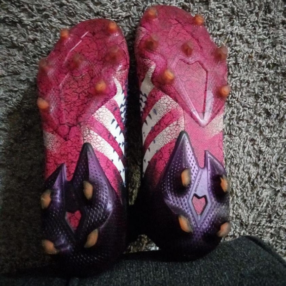 Cleats - Picture 5 of 6